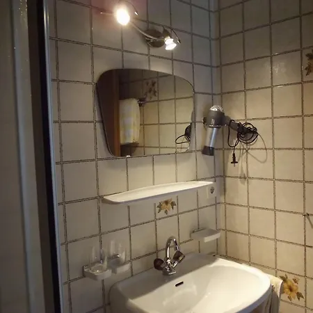 Haus Margit Homestay Kossen